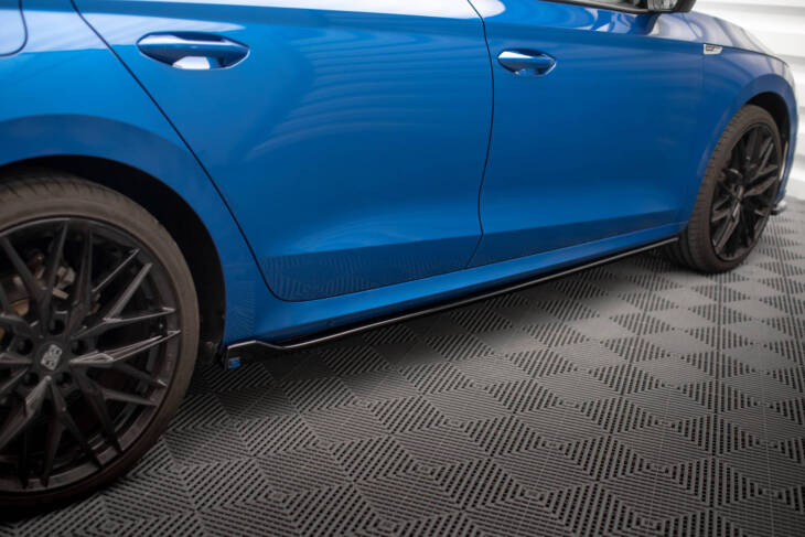 Side Skirts Diffusers V.1 Skoda Octavia Mk4 - immagine 2