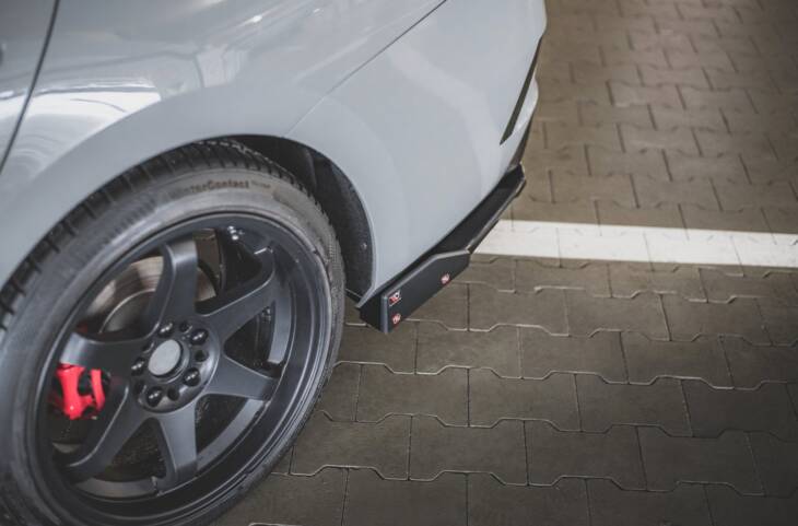 Rear Side Splitters V.2 + Flaps Skoda Octavia RS Mk4 - immagine 2