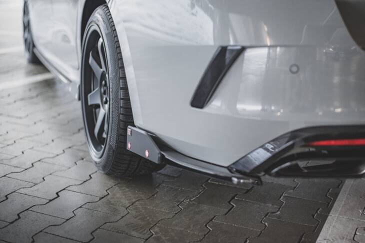 Rear Side Splitters V.2 + Flaps Skoda Octavia RS Mk4 - immagine 3