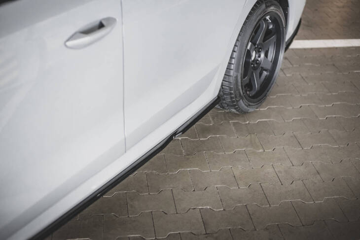 Side Skirts Diffusers V.1 Skoda Octavia RS Mk4 - immagine 4