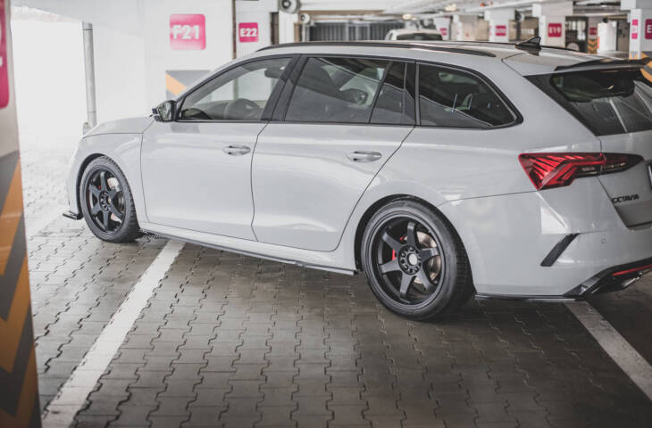 Side Skirts Diffusers V.1 Skoda Octavia RS Mk4 - immagine 5