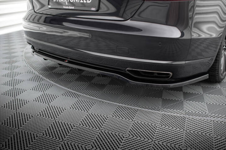 Central Rear Splitter (with vertical bars) Audi A8 D4 Facelift - immagine 2