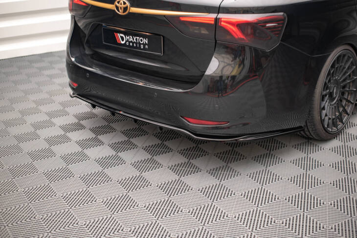 Central Rear Splitter (with vertical bars) Toyota Avensis Wagon Mk3 Facelift - immagine 2