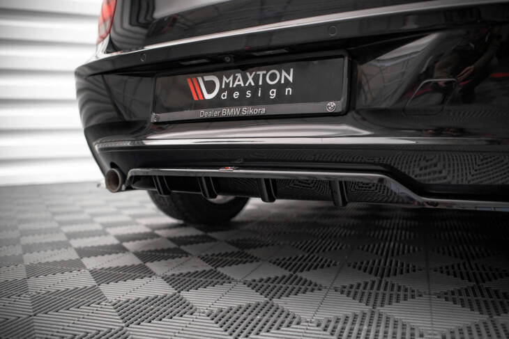 Central Rear Splitter (with vertical bars) BMW 1 F20 - immagine 4