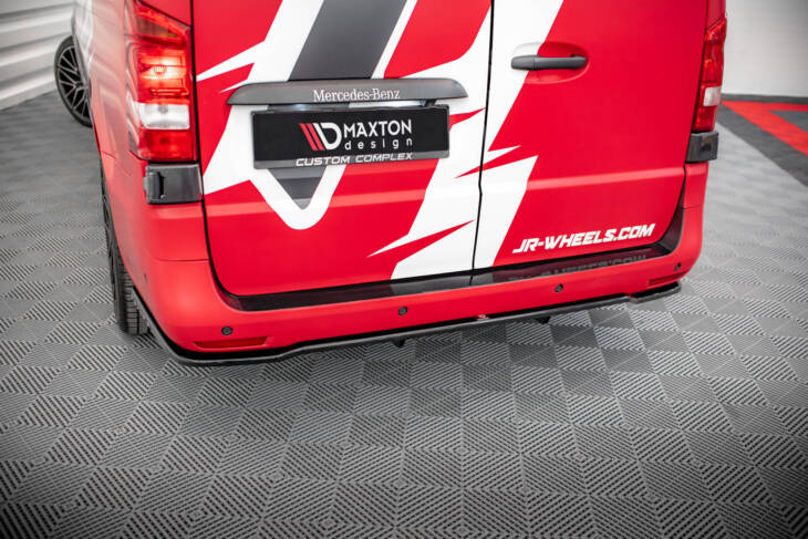 Central Rear Splitter (with vertical bars) Mercedes-Benz Vito W447 Facelift - immagine 2