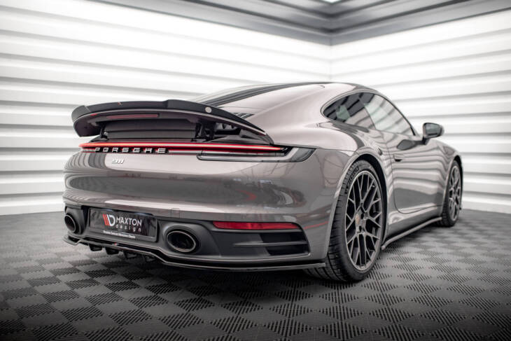 Central Rear Splitter (with vertical bars) Porsche 911 Carrera 4S 992 - immagine 2