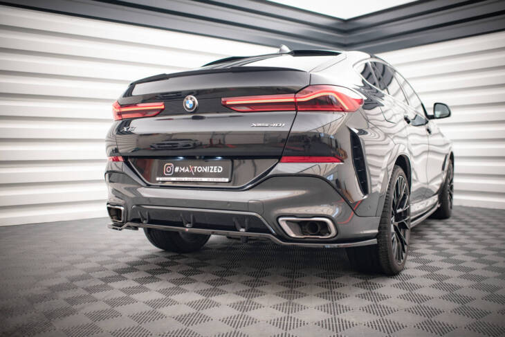 Central Rear Splitter (with vertical bars) V.3 BMW X6 M-Pack G06 - immagine 3