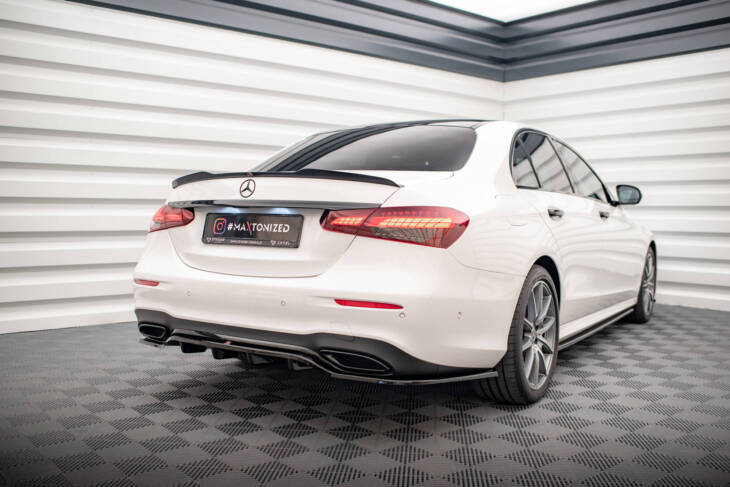 Central Rear Splitter (with vertical bars) Mercedes-Benz E AMG-Line W213 Facelift - immagine 2