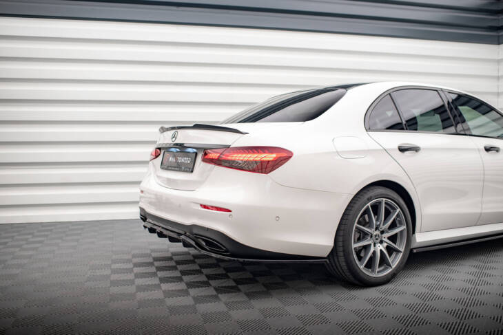 Central Rear Splitter (with vertical bars) Mercedes-Benz E AMG-Line W213 Facelift - immagine 5