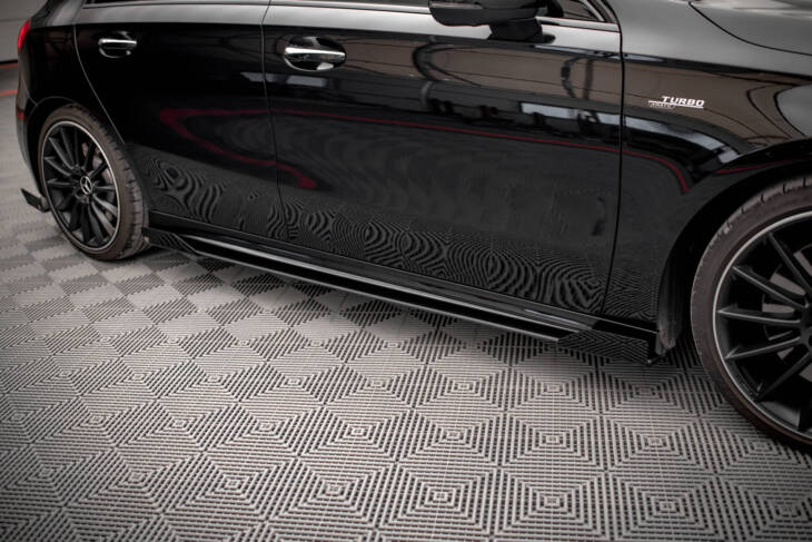 Street Pro Side Skirts Diffusers + Flaps Mercedes A35 AMG / AMG-Line Aero Pack W177 - immagine 2
