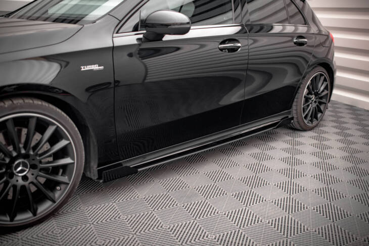 Street Pro Side Skirts Diffusers + Flaps Mercedes A35 AMG / AMG-Line Aero Pack W177 - immagine 3