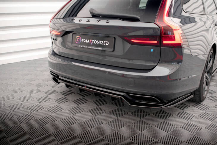 Central Rear Splitter (with vertical bars) Volvo V90 / S90 R-Design Mk2 - immagine 2