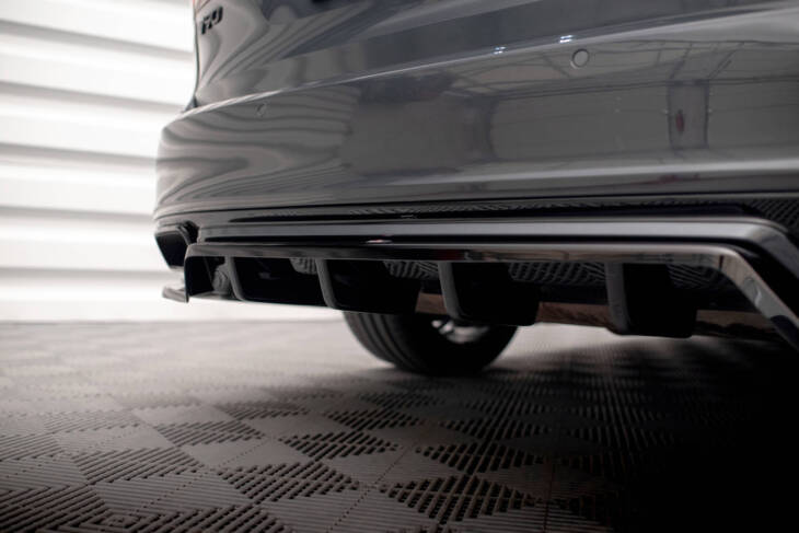 Central Rear Splitter (with vertical bars) Volvo V90 / S90 R-Design Mk2 - immagine 5