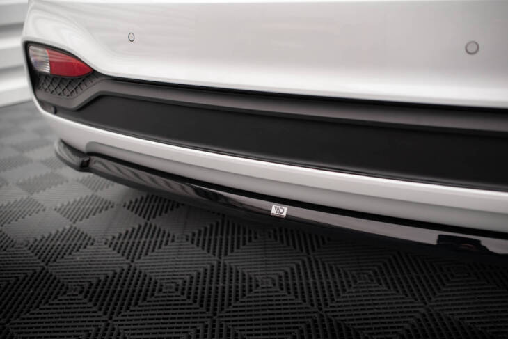 Central Rear Splitter Hyundai I20 Mk2 Facelift - immagine 4