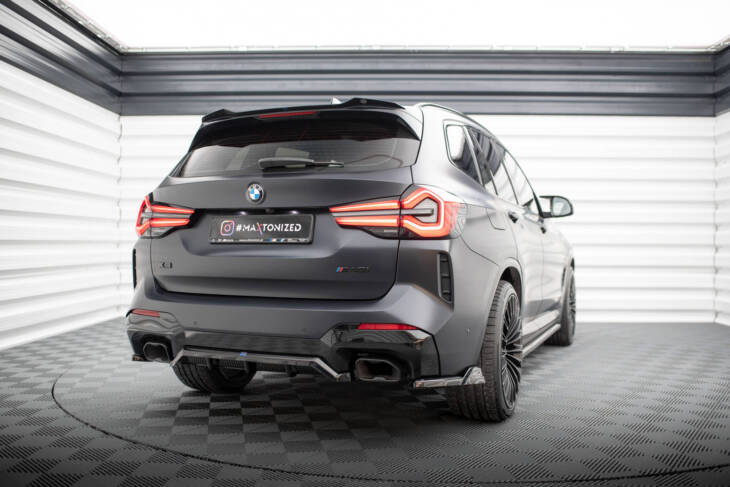 Central Rear Splitter (with vertical bars) BMW X3 M-Pack G01 Facelift - immagine 2