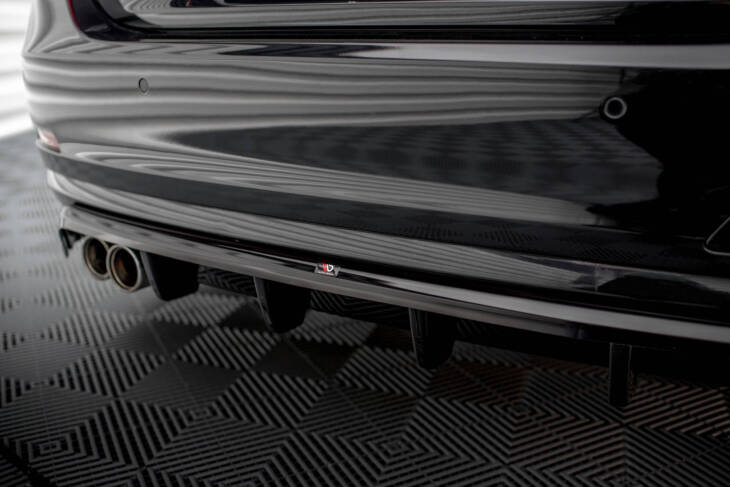 Central Rear Splitter (with vertical bars) BMW 4 Gran Coupe F36 - immagine 4