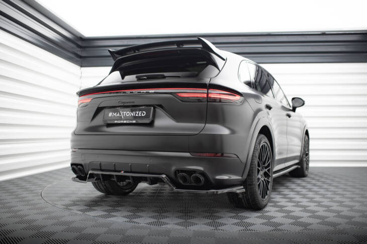 Central Rear Splitter (with vertical bars) Porsche Cayenne Sport Design Mk3 - immagine 2