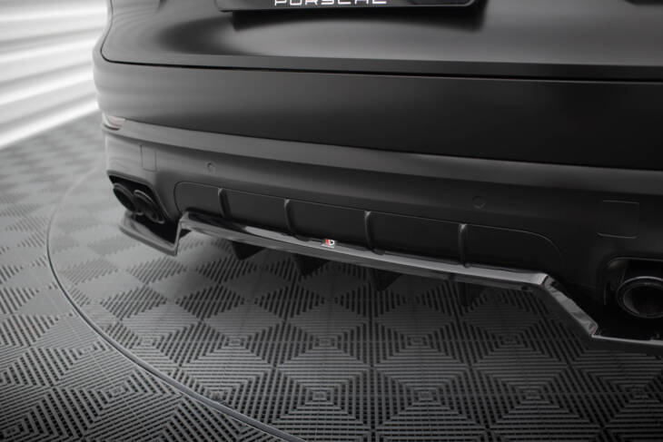 Central Rear Splitter (with vertical bars) Porsche Cayenne Sport Design Mk3 - immagine 3