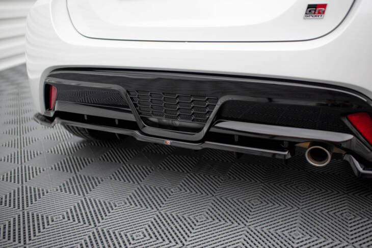 Central Rear Splitter (with vertical bars) Toyota Yaris GR Sport Mk4 - immagine 3