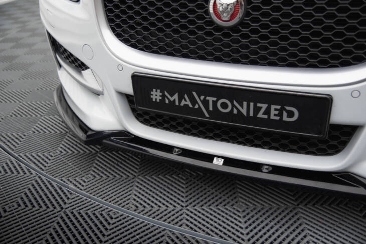Front Splitter V.2 Jaguar XE R-Sport X760 - immagine 3