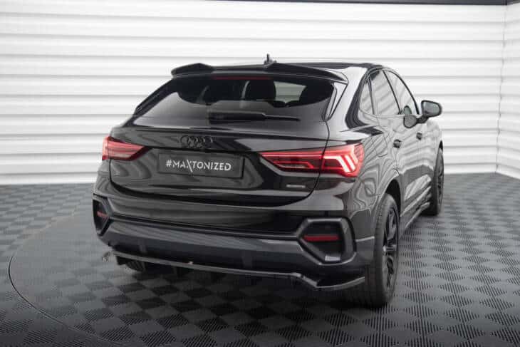 Central Rear Splitter (with vertical bars) Audi Q3 Sportback F3 - immagine 2