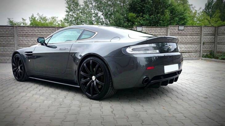 REAR DIFFUSER ASTON MARTIN V8 VANTAGE - immagine 2