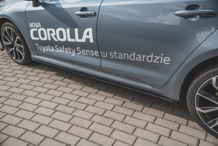 Side Skirts Diffusers Toyota Corolla XII Sedan - immagine 5