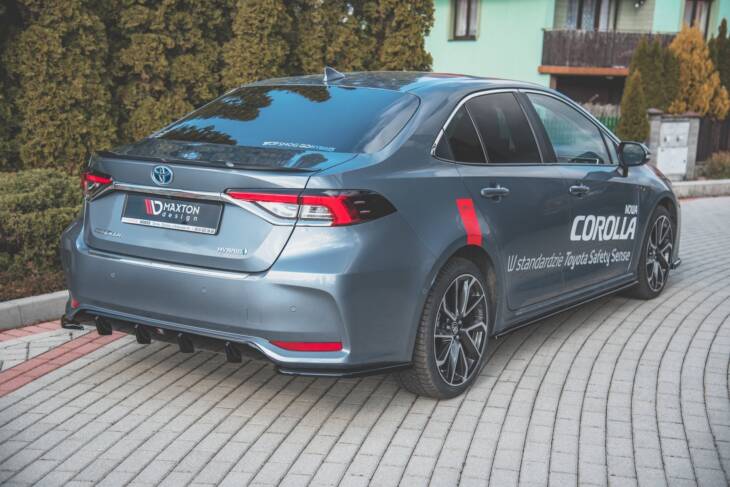 Side Skirts Diffusers Toyota Corolla XII Sedan - immagine 2