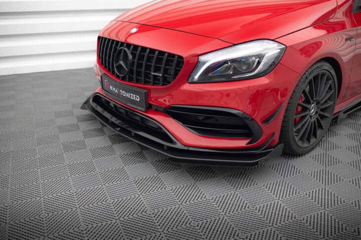 Street Pro Front Splitter + Flaps Mercedes-Benz A 45 AMG Aero W176 Facelift - immagine 4
