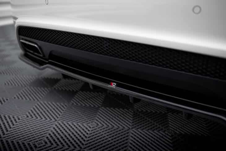Central Rear Splitter (with vertical bars) Mercedes-Benz A45 AMG W176 - immagine 4