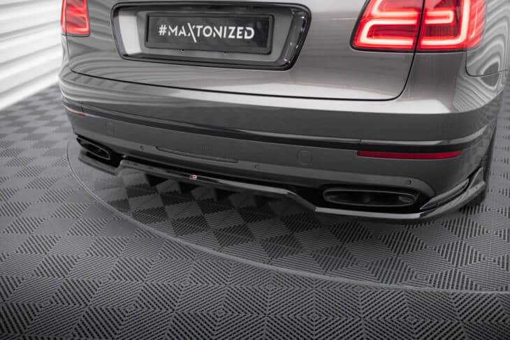 Central Rear Splitter (with vertical bars) Bentley Bentayga Mk1 - immagine 3