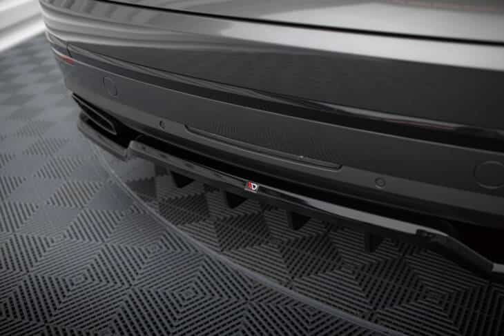 Central Rear Splitter (with vertical bars) Bentley Bentayga Mk1 - immagine 4