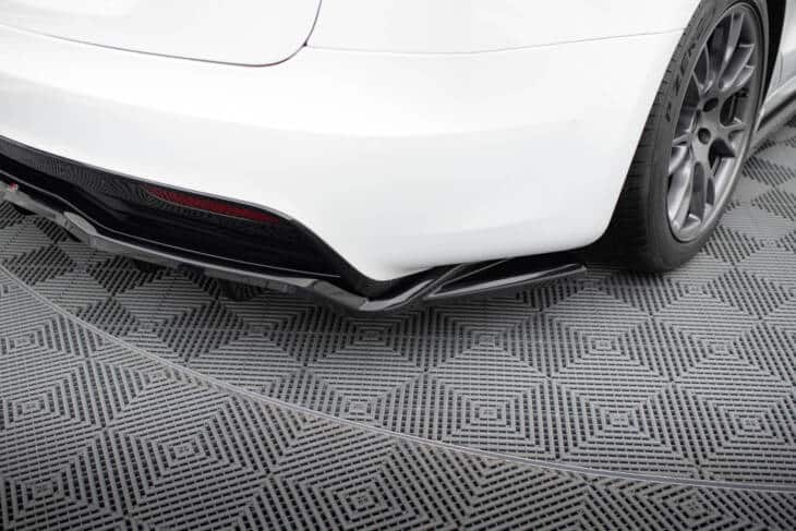 Central Rear Splitter (with vertical bars) V.2 Tesla Model S Plaid Mk1 Facelift - immagine 6