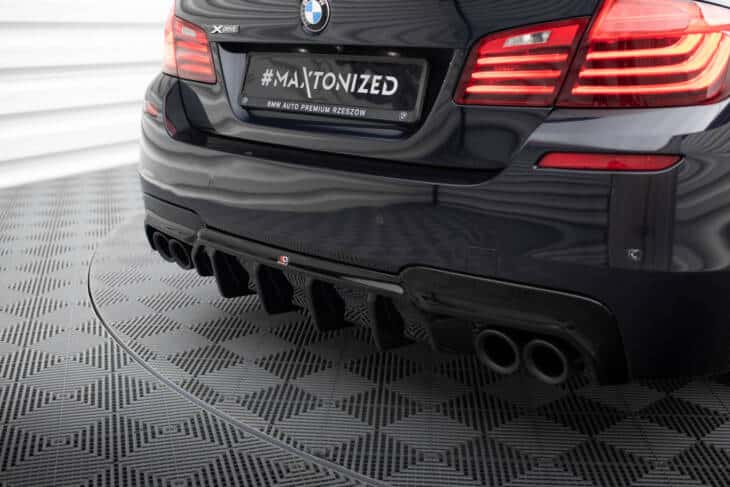 Rear Valance V.2 BMW 5 M-Pack F10 (Version with two double exhausts) - immagine 4